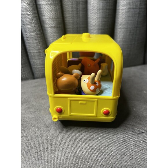 Peppa Pig Yellow Minivan Mini Camper Van Bus Jazwares Figures Lot - Picture 11 of 13